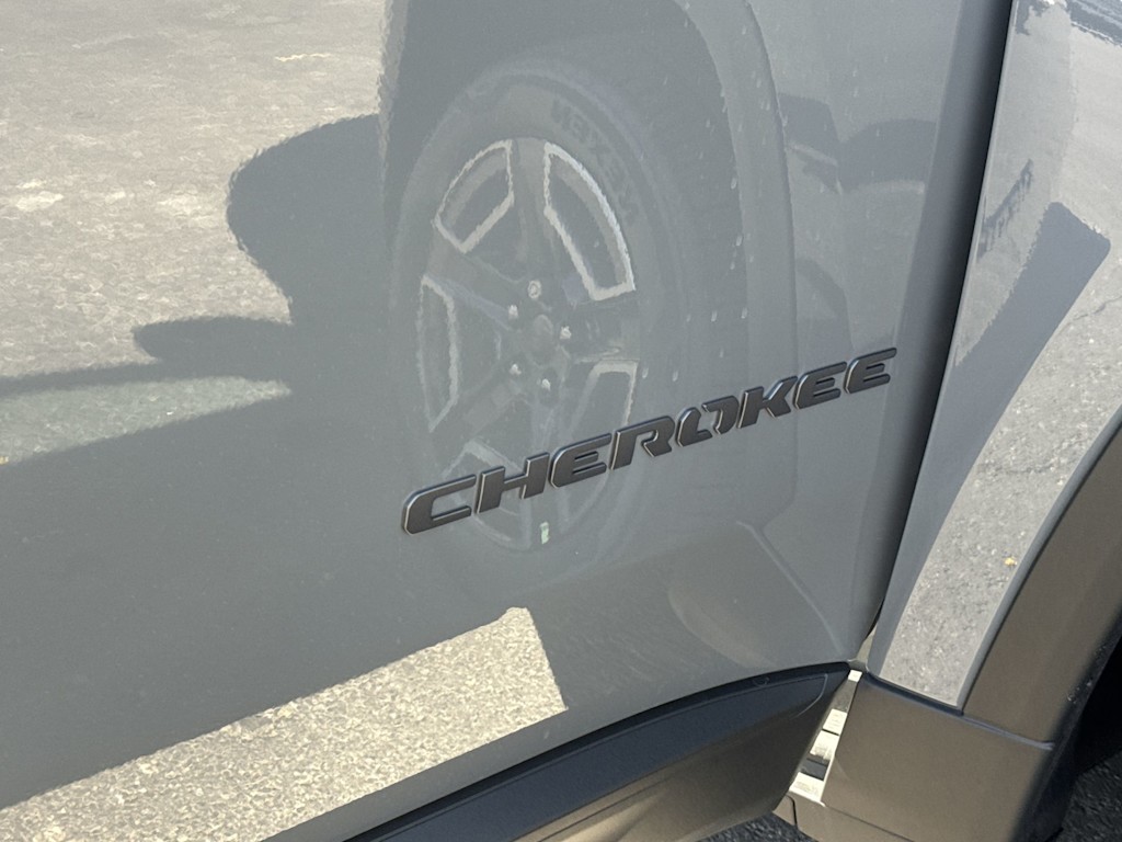 Thumbnail: 2026 Jeep Cherokee - 7