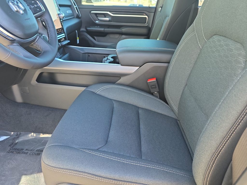 Thumbnail: 2026 RAM 1500 - 11