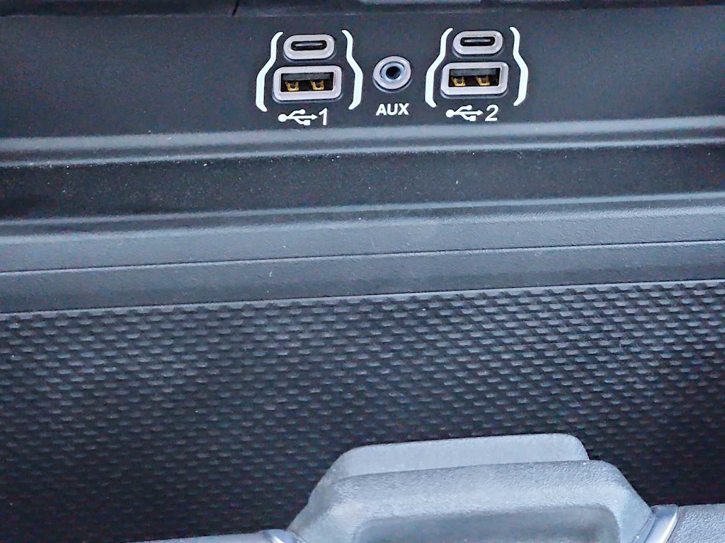 Thumbnail: 2026 RAM 1500 - 3