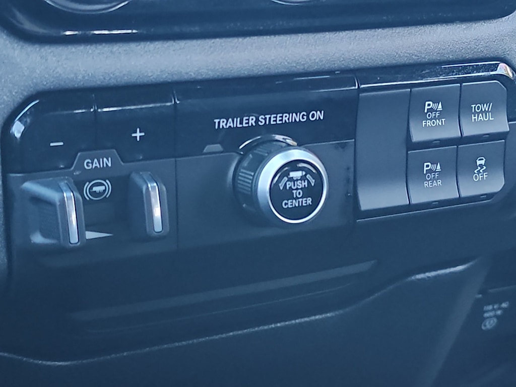 Thumbnail: 2026 RAM 1500 - 26