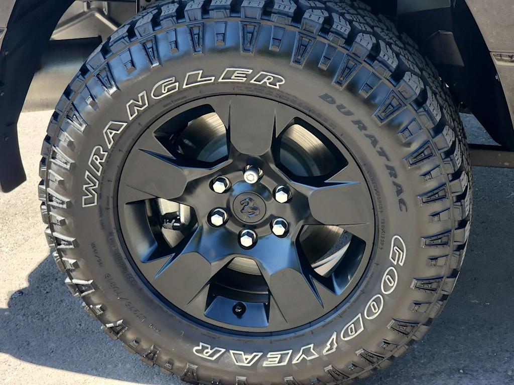 Thumbnail: 2026 RAM 1500 - 7