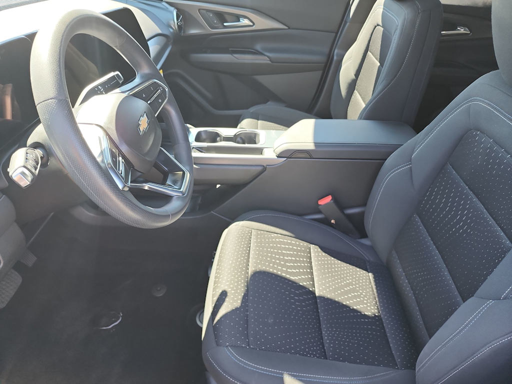 Thumbnail: 2025 Chevrolet Equinox - 11
