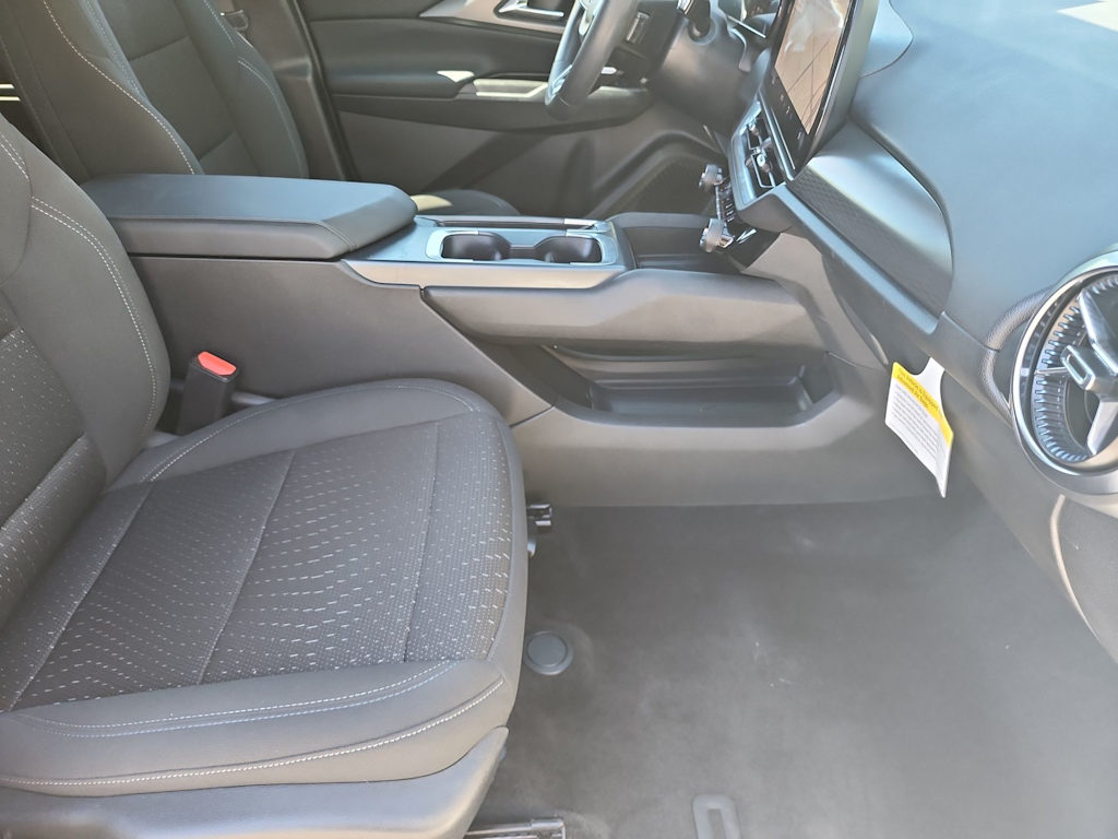 Thumbnail: 2025 Chevrolet Equinox - 12