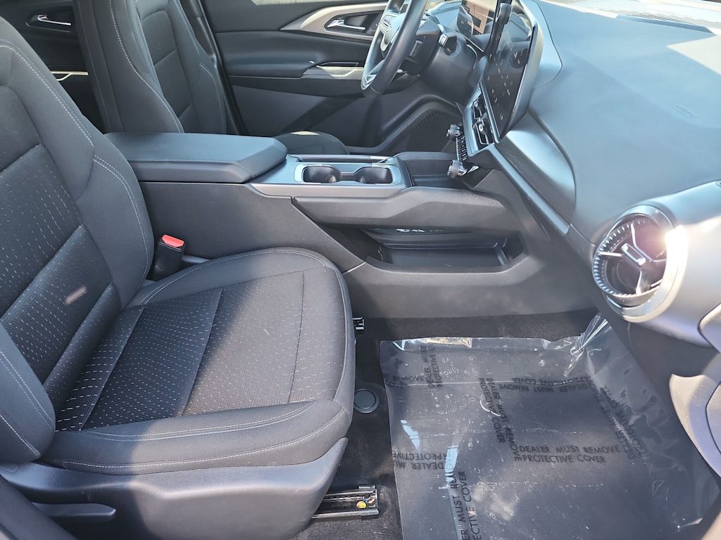 Thumbnail: 2025 Chevrolet Equinox - 12