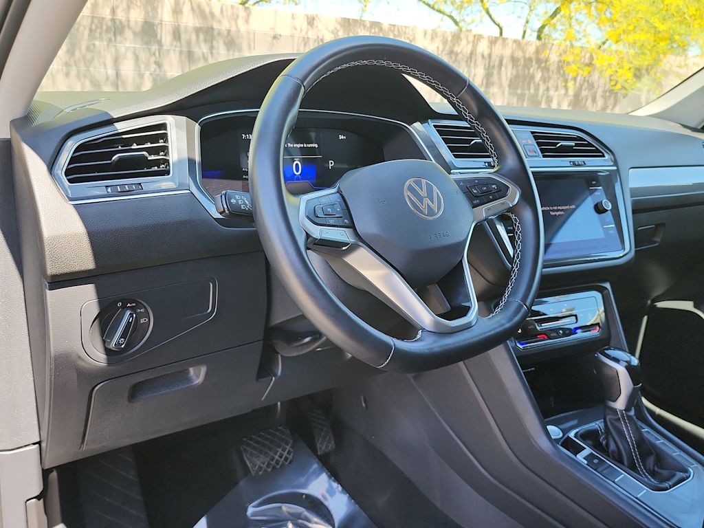 Thumbnail: 2024 Volkswagen Tiguan - 2