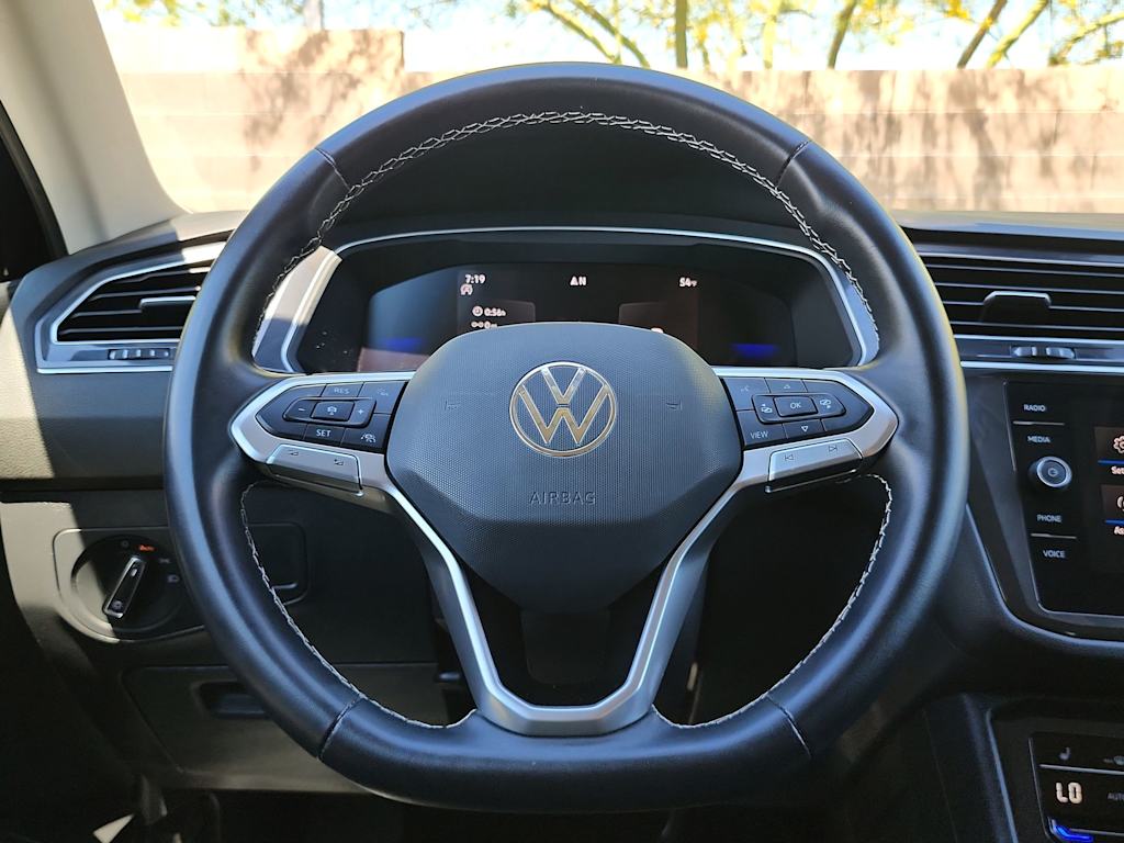 Thumbnail: 2024 Volkswagen Tiguan - 10