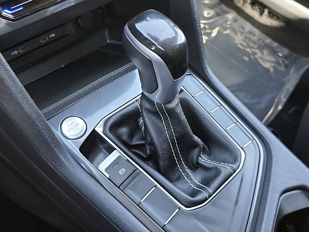 Thumbnail: 2024 Volkswagen Tiguan - 16