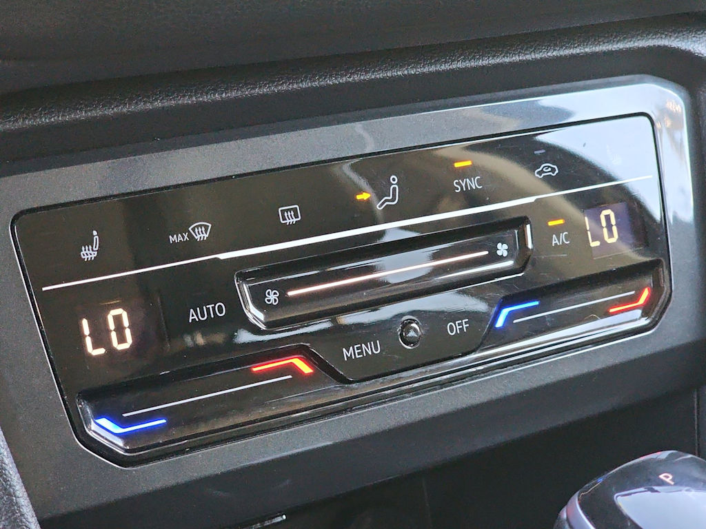 Thumbnail: 2024 Volkswagen Tiguan - 30