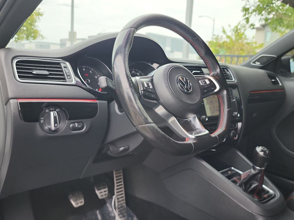 Thumbnail: 2017 Volkswagen Jetta - 2