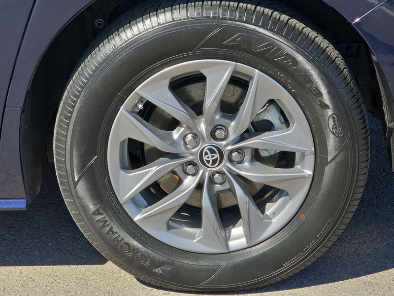 2023 Toyota Sienna XLE 7