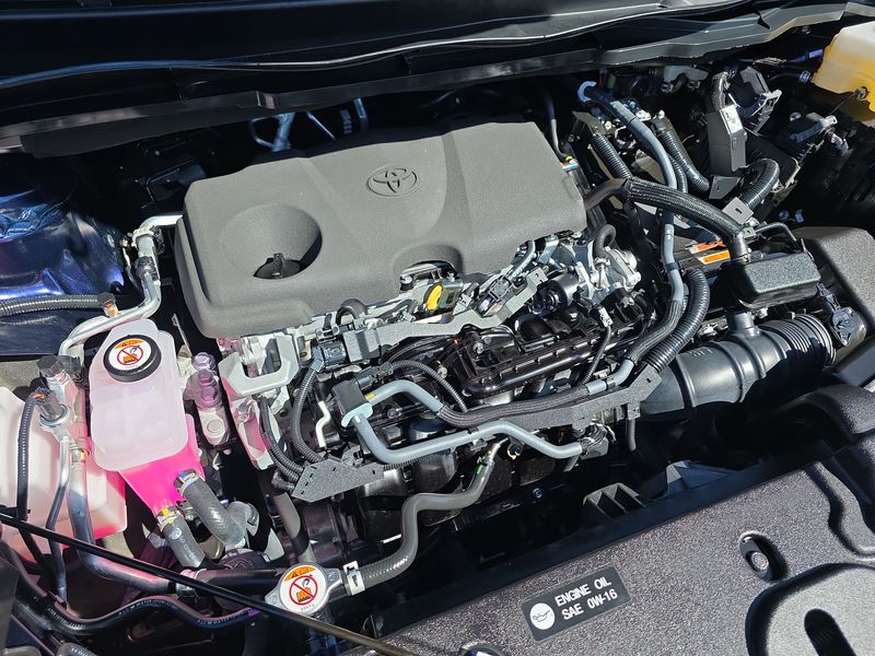 2023 Toyota Sienna XLE 8