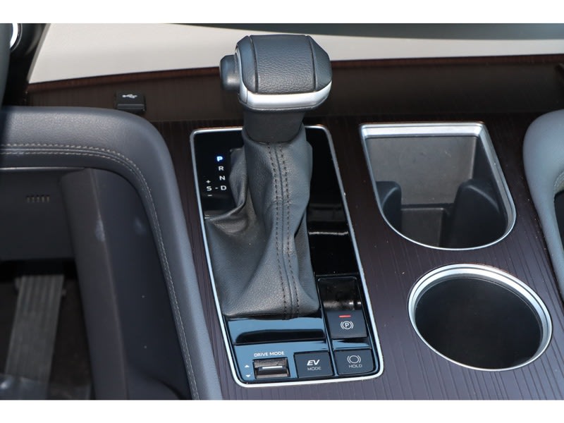 2023 Toyota Sienna XLE 15
