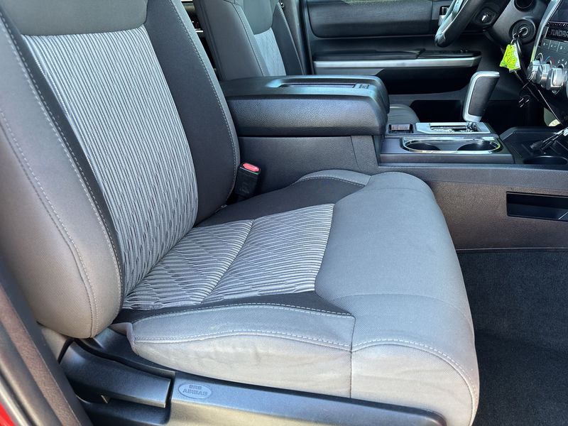 Thumbnail: 2017 Toyota Tundra - 24