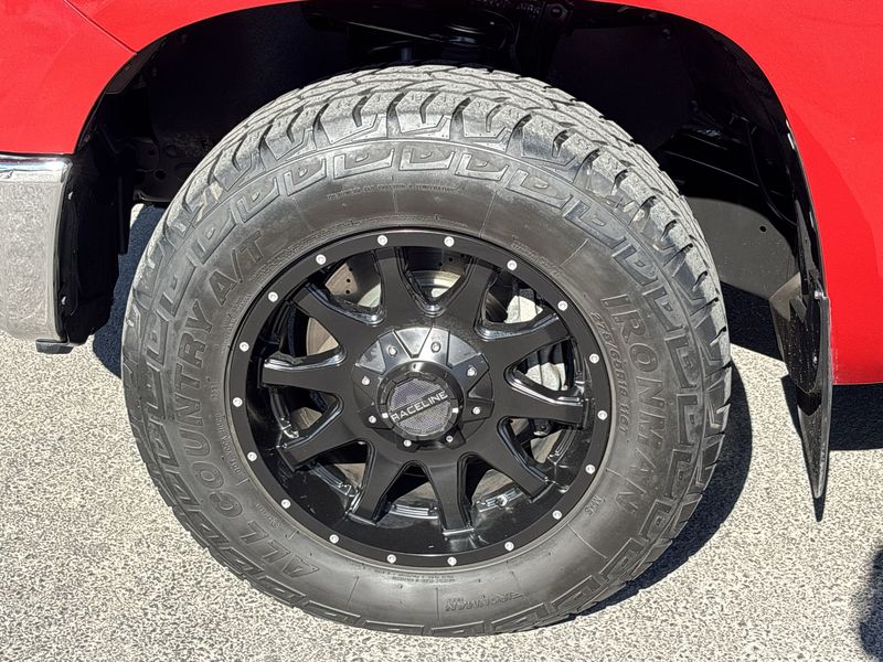 Thumbnail: 2017 Toyota Tundra - 8