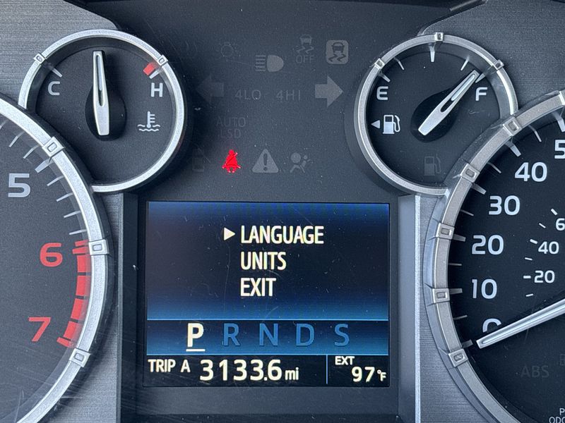 Thumbnail: 2017 Toyota Tundra - 17