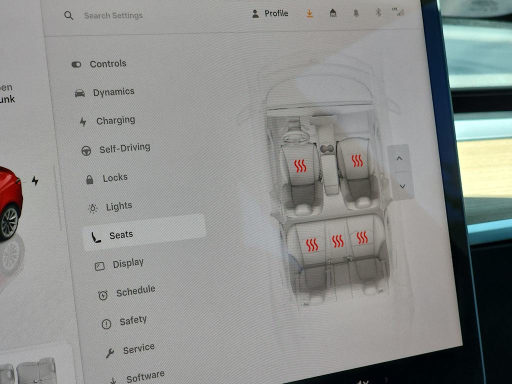 Thumbnail: 2023 Tesla Model 3 - 27