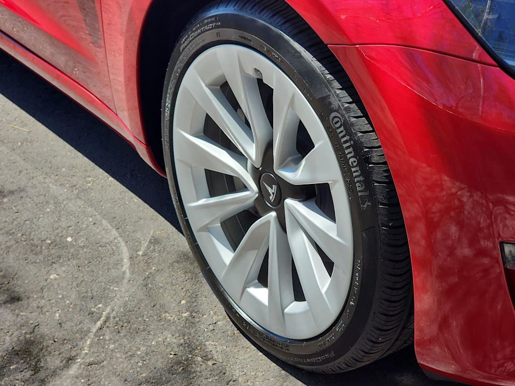 Thumbnail: 2023 Tesla Model 3 - 8