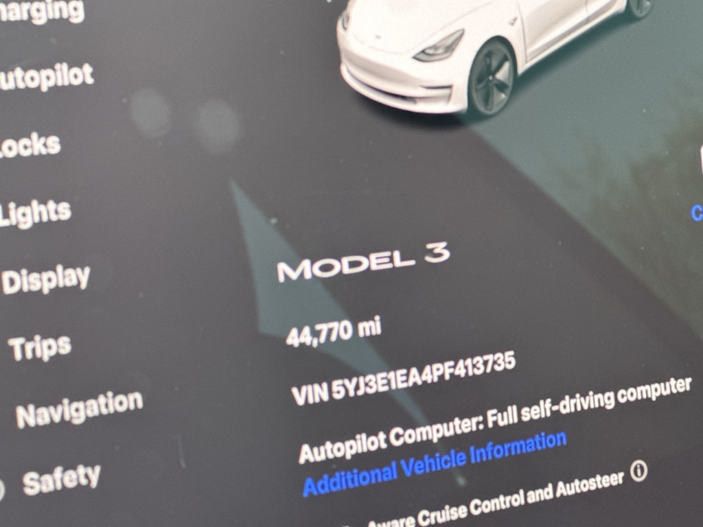 Thumbnail: 2023 Tesla Model 3 - 15