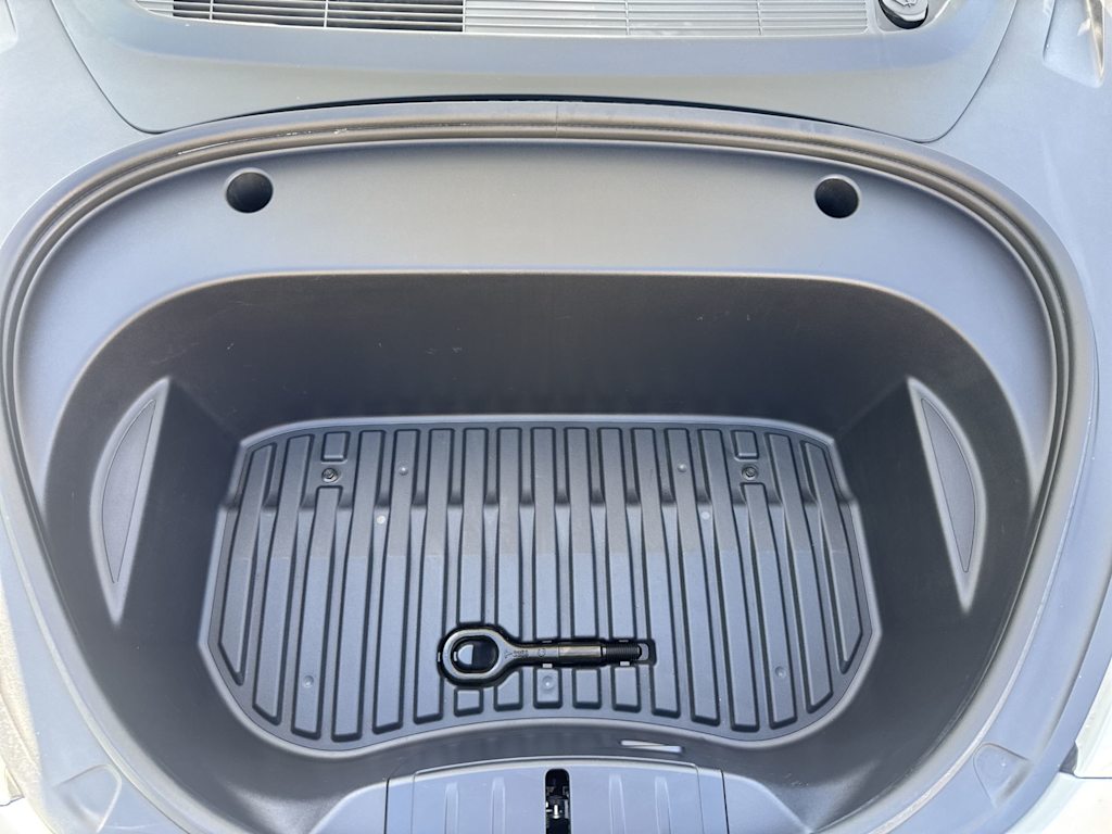 Thumbnail: 2023 Tesla Model 3 - 21
