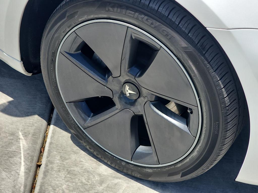 Thumbnail: 2023 Tesla Model 3 - 7
