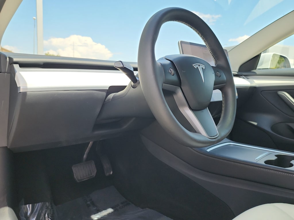 Thumbnail: 2023 Tesla Model 3 - 2