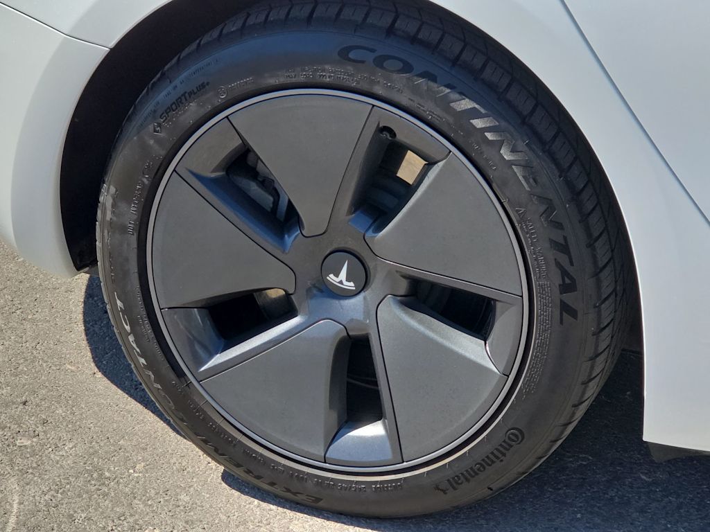 Thumbnail: 2023 Tesla Model 3 - 7