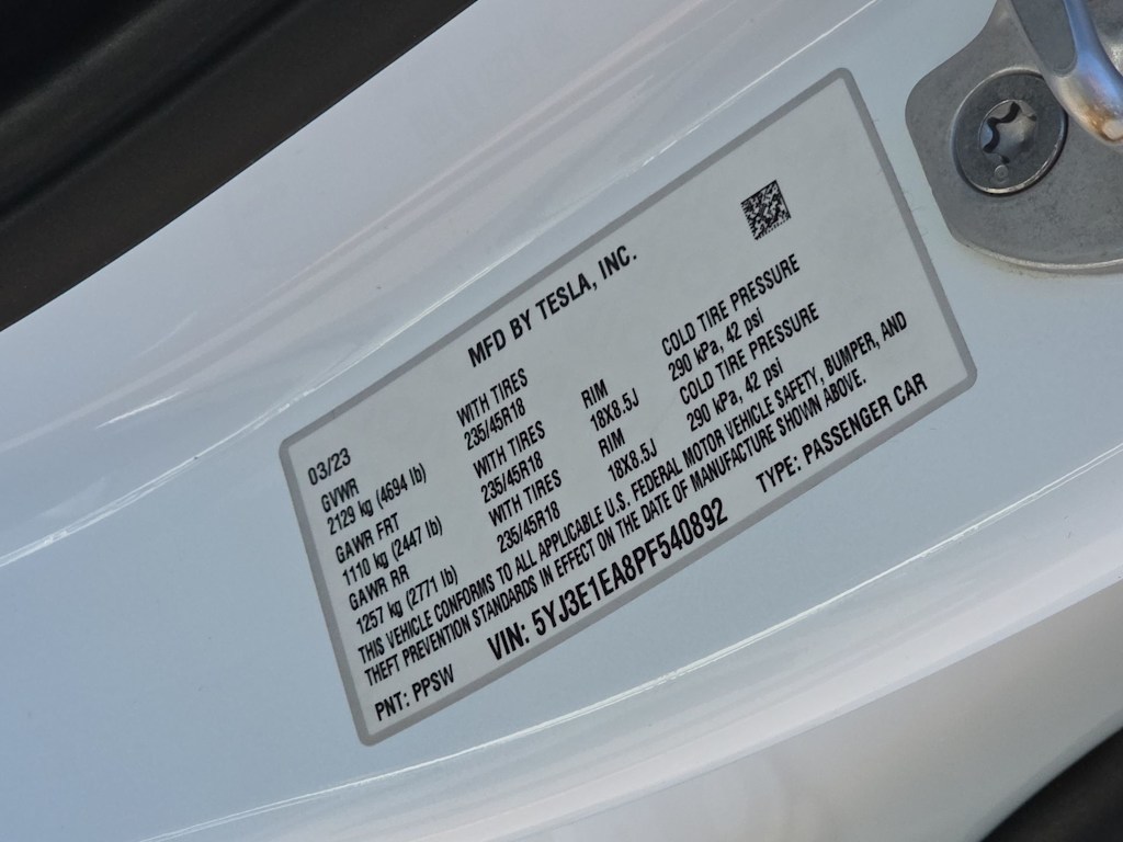 Thumbnail: 2023 Tesla Model 3 - 16