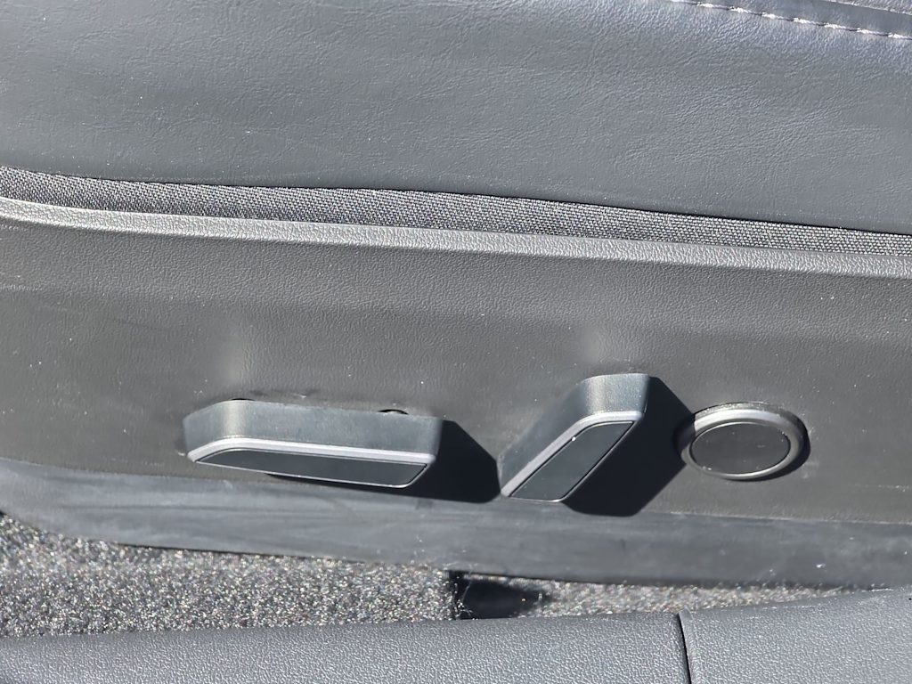 Thumbnail: 2023 Tesla Model 3 - 28