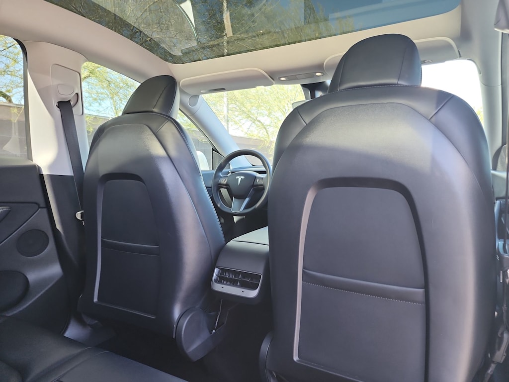Thumbnail: 2021 Tesla Model Y - 19