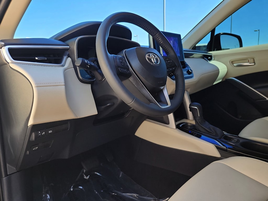 Thumbnail: 2024 Toyota Corolla Cross - 2