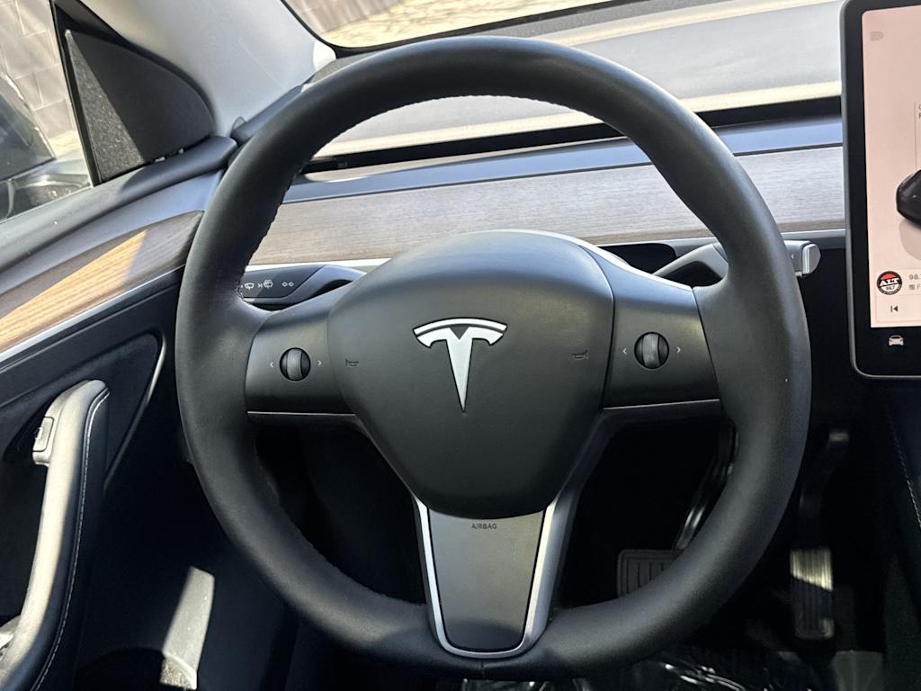 Thumbnail: 2023 Tesla Model Y - 12