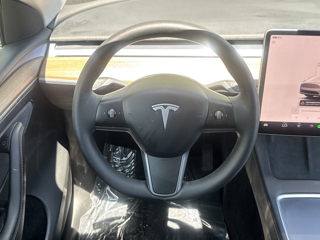 Thumbnail: 2023 Tesla Model Y - 9
