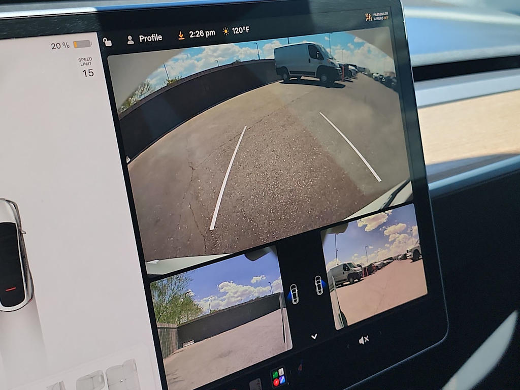 Thumbnail: 2022 Tesla Model Y - 25
