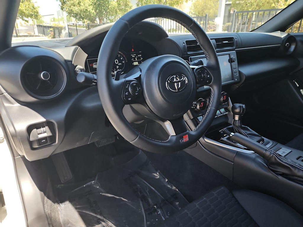 Thumbnail: 2025 Toyota GR86 - 2