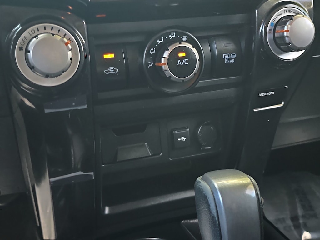 Thumbnail: 2020 Toyota 4Runner - 25