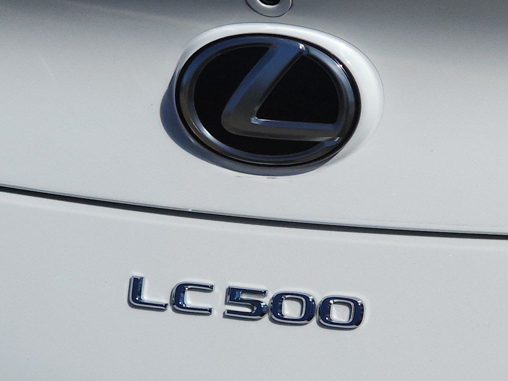 Thumbnail: 2025 Lexus ES - 7