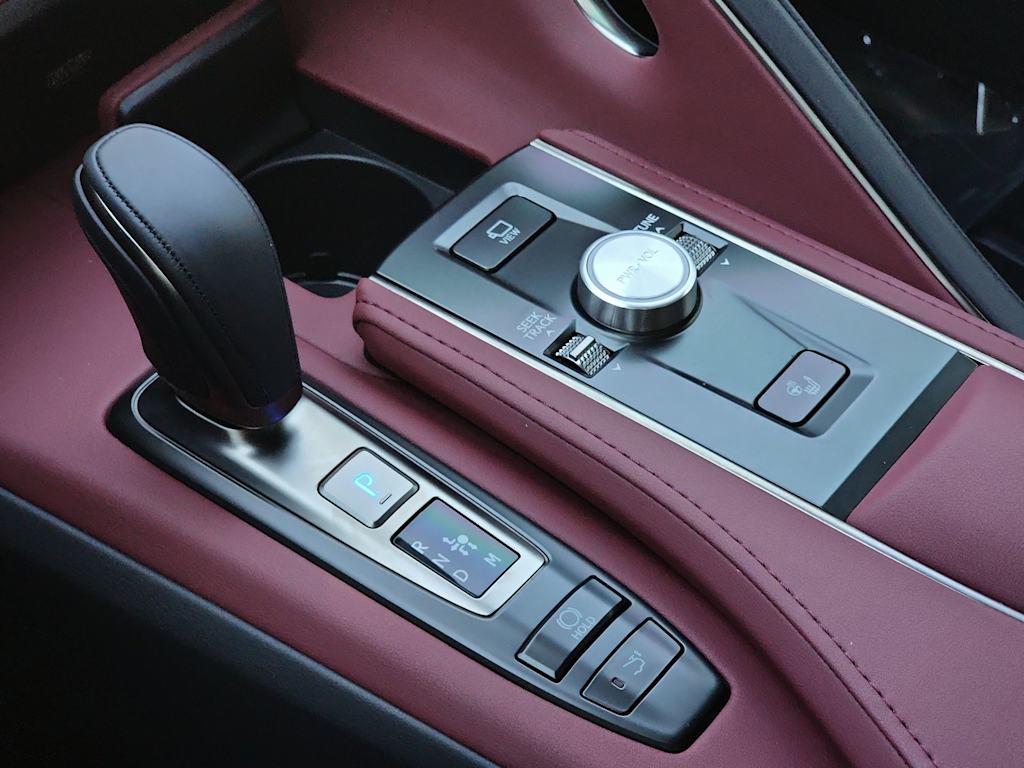 Thumbnail: 2025 Lexus ES - 15
