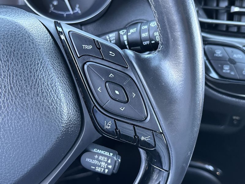 Thumbnail: 2019 Toyota C-HR - 27
