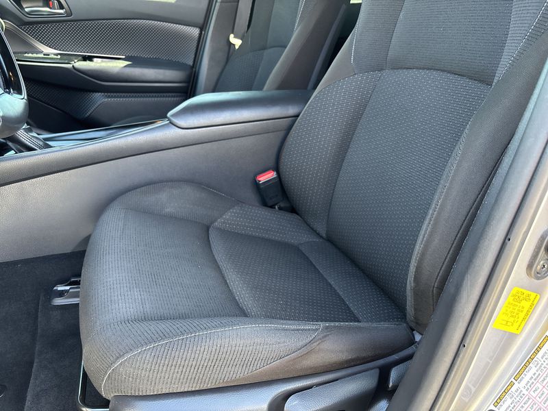 Thumbnail: 2019 Toyota C-HR - 11