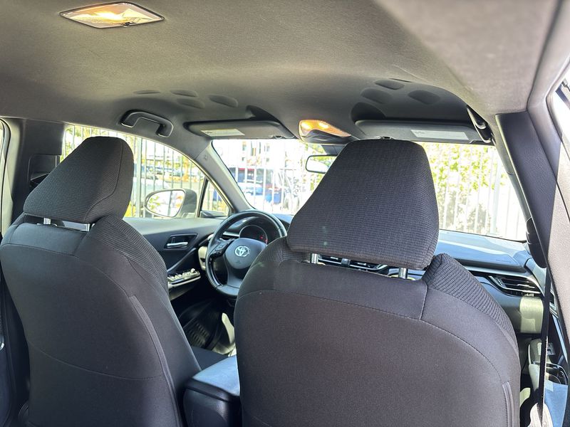 Thumbnail: 2019 Toyota C-HR - 12