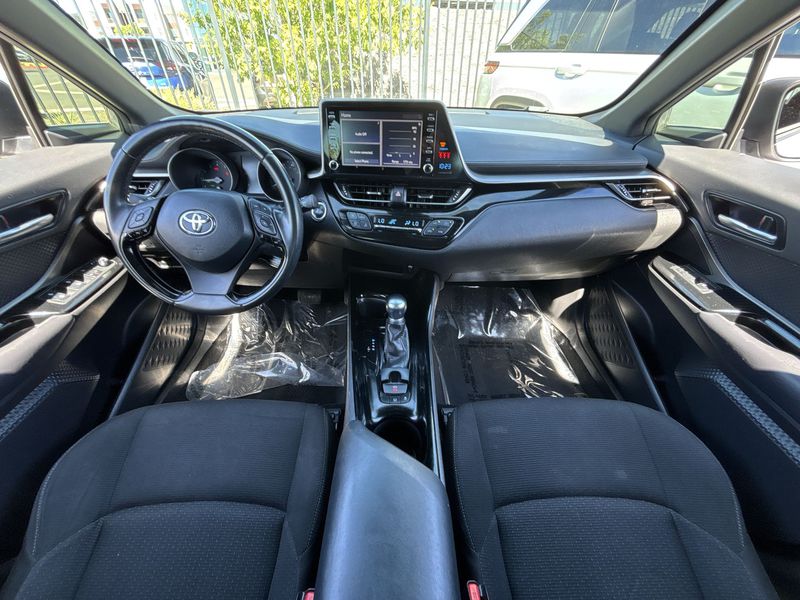 Thumbnail: 2019 Toyota C-HR - 10