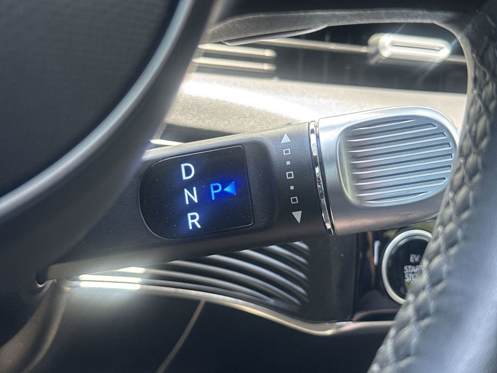 Thumbnail: 2023 Hyundai Ioniq 5 - 21