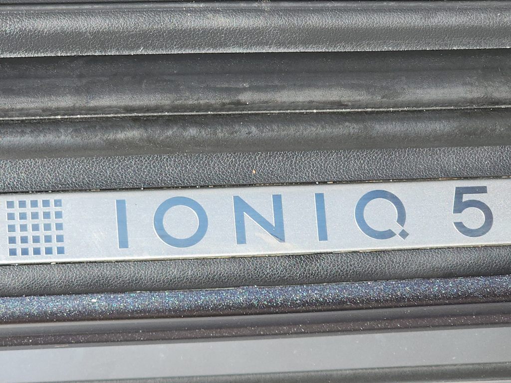 Thumbnail: 2023 Hyundai Ioniq 5 - 20