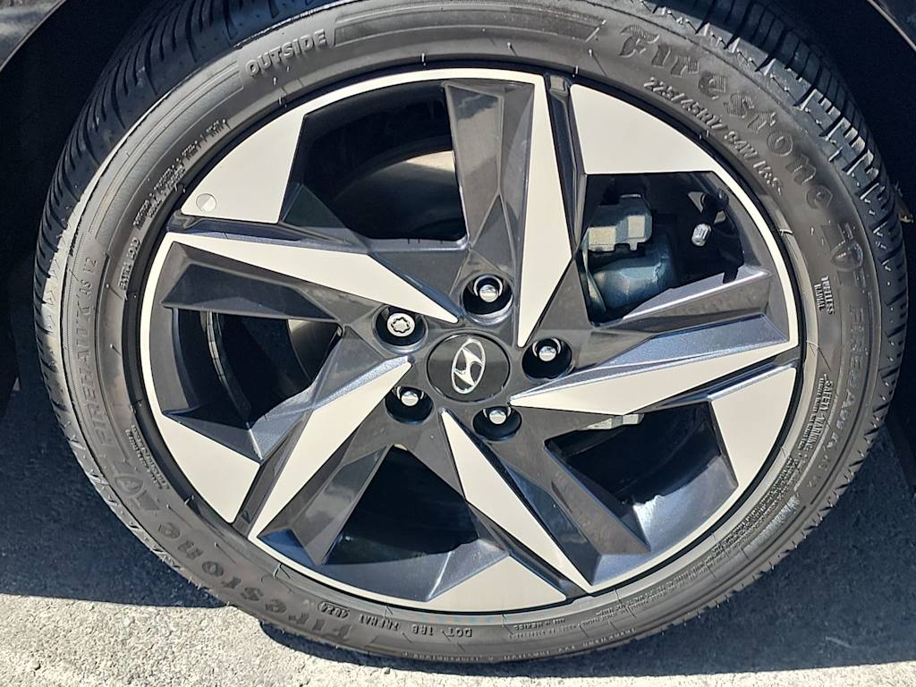 Thumbnail: 2023 Hyundai Elantra - 8