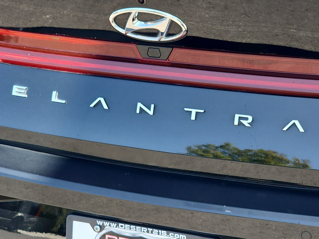 Thumbnail: 2023 Hyundai Elantra - 7