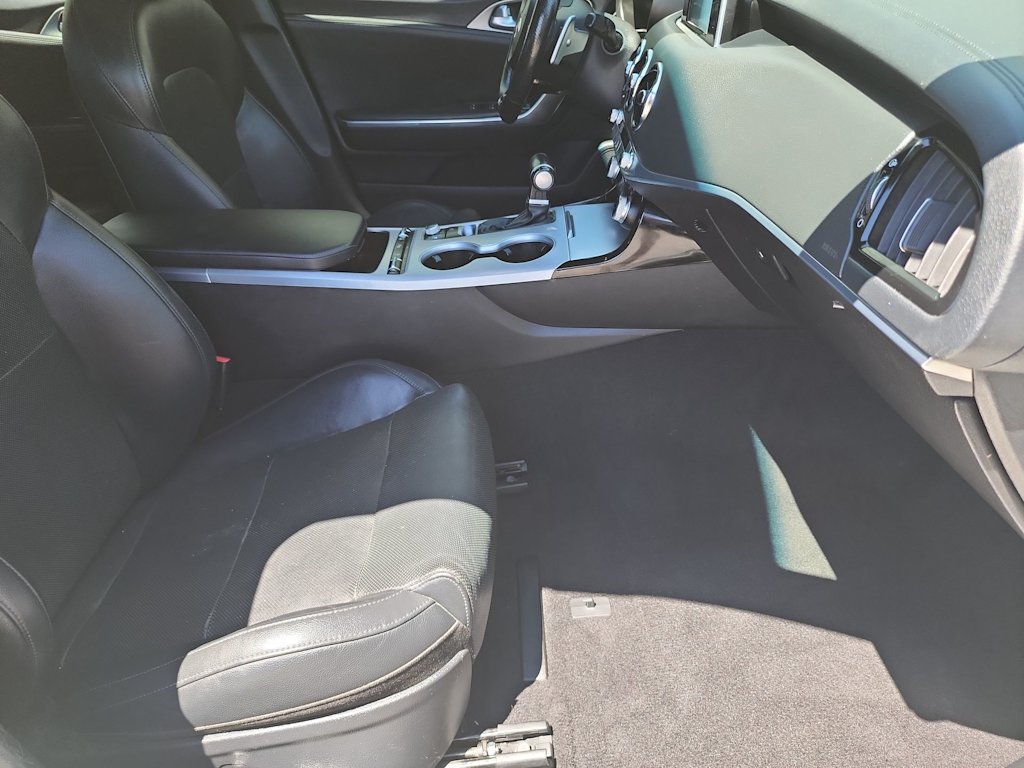 Thumbnail: 2019 Kia Stinger - 12