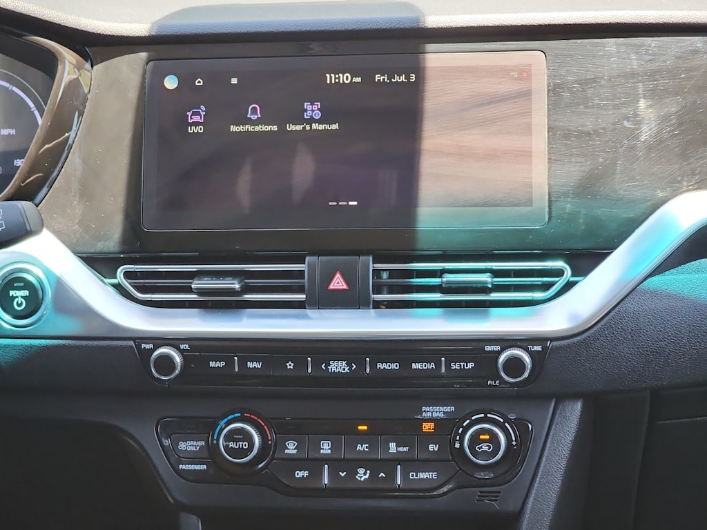 Thumbnail: 2022 Kia Niro - 16