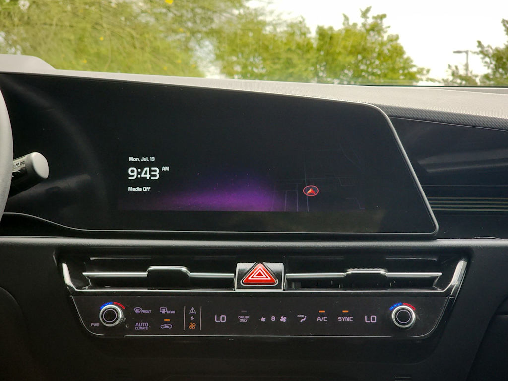 Thumbnail: 2023 Kia Niro - 14