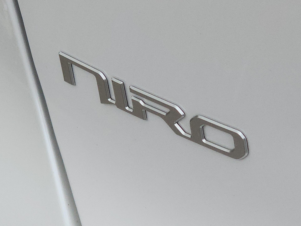 Thumbnail: 2023 Kia Niro - 6