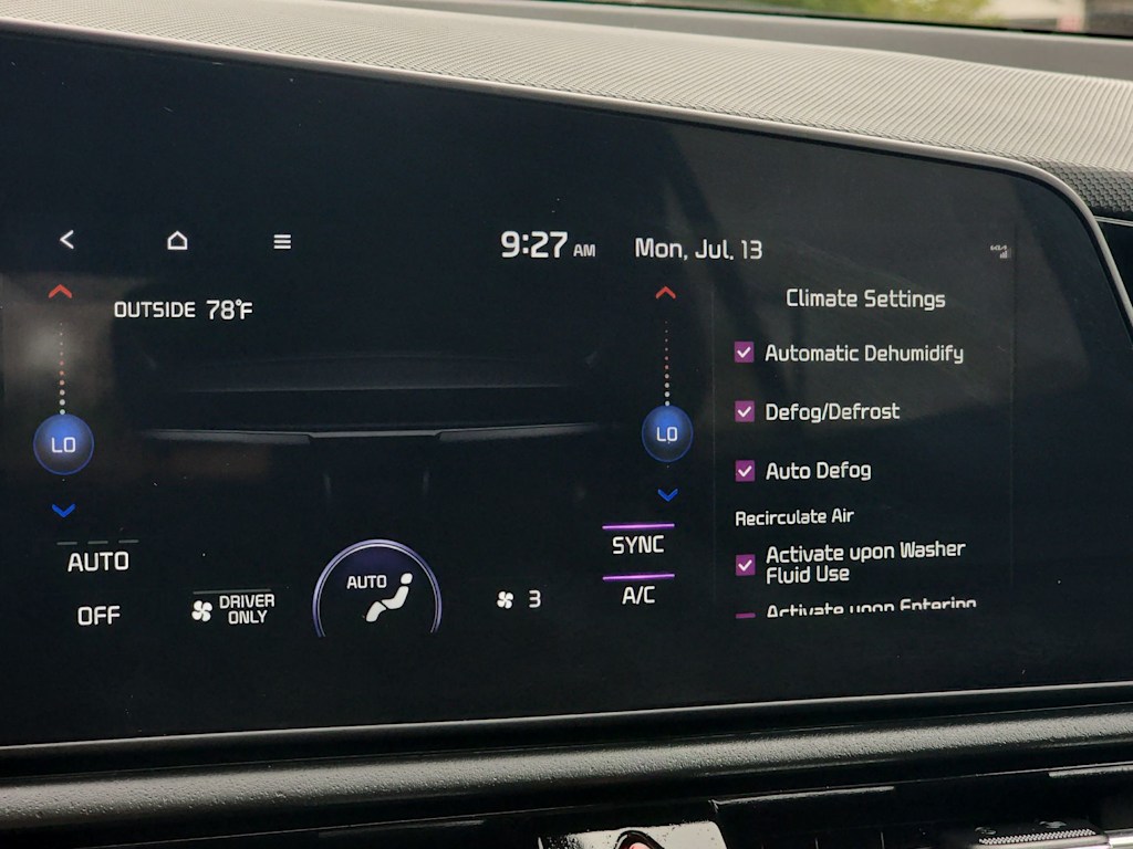 Thumbnail: 2023 Kia Niro - 30